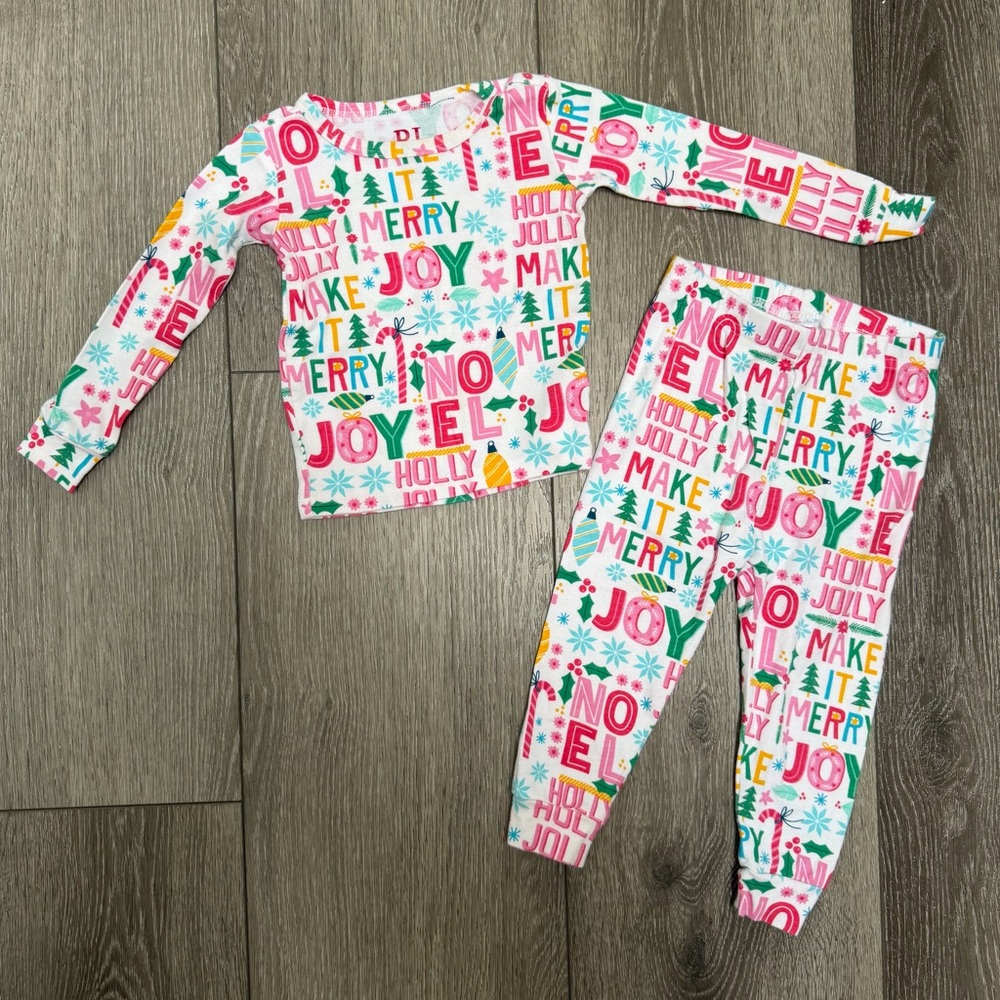 THE CHILDRENS PLACE 2PC SNUG FIT LONG SLEEVE AND PANTS PJ SET CHRISTMAS 12-18MO